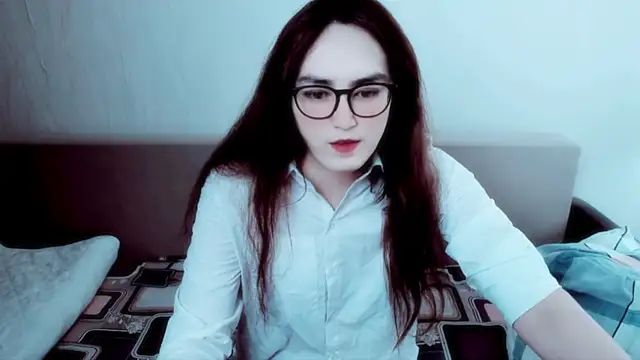 Snapshot of MinniMaksy chatting on 06-08-26, 02:39 MinniMaksy online show from 06-08-26, 02:39