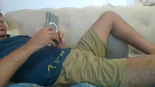 Snapshot of egyman2017 chatting on 12-17-25, 07:20 egyman2017 online show from 12-17-25, 07:20