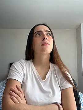 Snapshot of swrennn19 chatting on 12-11-24, 04:20 swrennn19 online show from 12-11-24, 04:20