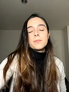 Snapshot of swrennn19 chatting on 09-12-25, 07:14 swrennn19 online show from 09-12-25, 07:14