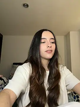 Snapshot of swrennn19 chatting on 10-26-25, 06:14 swrennn19 online show from 10-26-25, 06:14