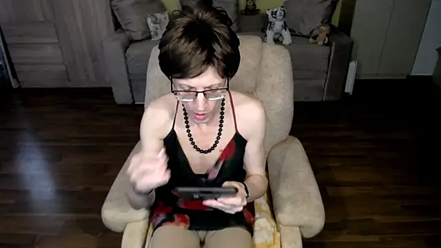 clementine online show from 04-07-26, 07:42