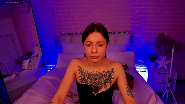 Eille Elfie online show from 10-08-25, 07:39