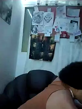 Snapshot of LUNAdeMARTE chatting on 12-14-24, 02:45 LUNAdeMARTE online show from 12-14-24, 02:45