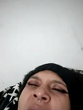 Snapshot of LUNAdeMARTE chatting on 03-13-25, 05:54 LUNAdeMARTE online show from 03-13-25, 05:54