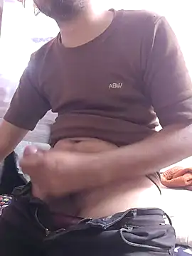 HotBoyOm online show from 02-08-25, 05:29