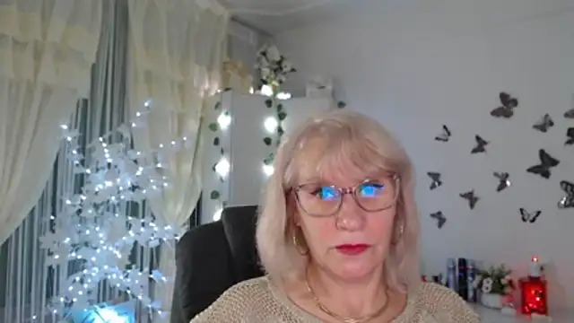 Ghertrude52 online show from 12-18-25, 05:24