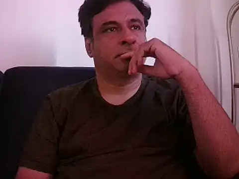 Snapshot of desipapaxxx chatting on 03-12-25, 06:18 desipapaxxx online show from 03-12-25, 06:18