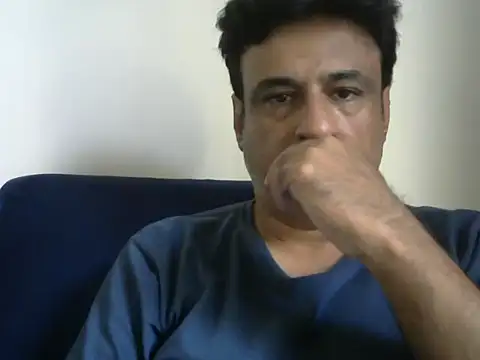 Snapshot of desipapaxxx chatting on 10-16-25, 04:57 desipapaxxx online show from 10-16-25, 04:57