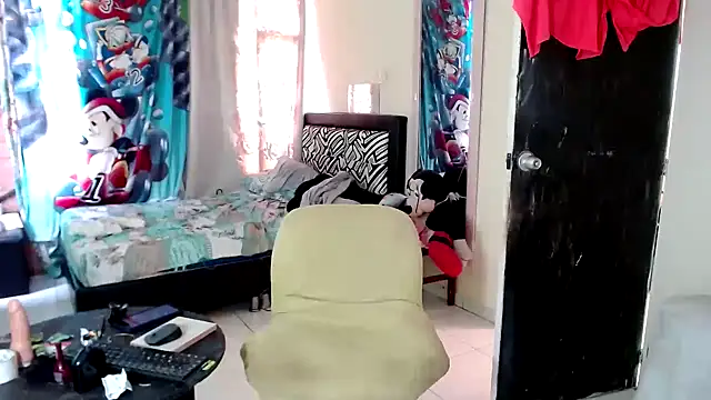 Sashaferrari2000 online show from 11-03-25, 03:24