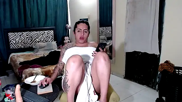 Sashaferrari2000 online show from 01-13-26, 08:47