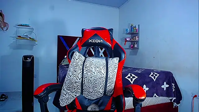 DanisaBrown online show from 04-19-26, 01:54