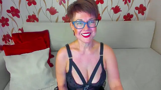 Snapshot of JennAlison chatting on 12-18-24, 12:51 JennAlison online show from 12-18-24, 12:51