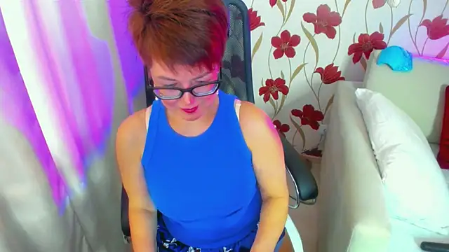 Snapshot of JennAlison chatting on 03-05-25, 10:44 JennAlison online show from 03-05-25, 10:44