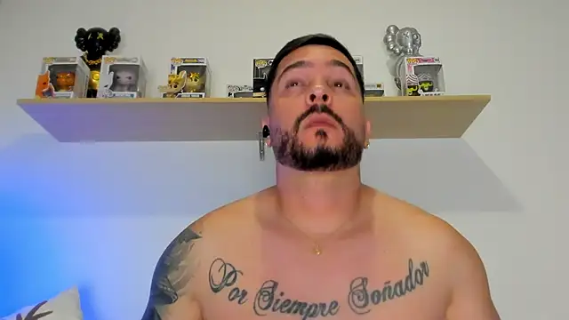 Snapshot of camilo_restrepo21 chatting on 06-06-26, 12:05 camilo restrepo21 online show from 06-06-26, 12:05