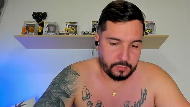 Snapshot of camilo_restrepo21 chatting on 06-21-26, 02:03 camilo restrepo21 online show from 06-21-26, 02:03