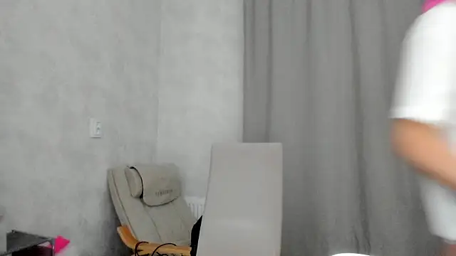 why again me online show from 01-18-26, 06:34