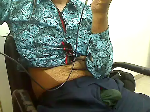 lltstr52 online show from 05-08-26, 05:46