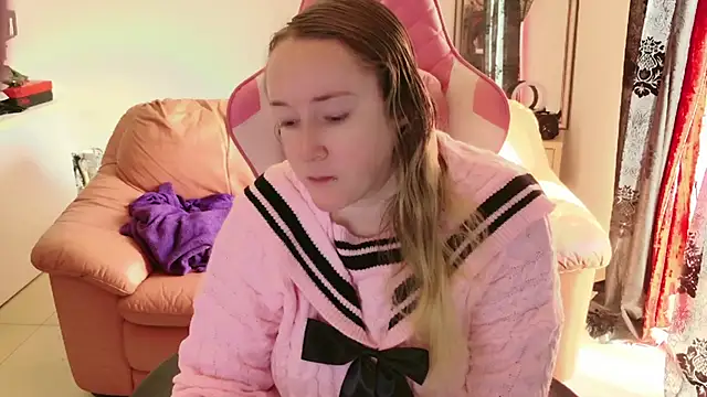 Snapshot of kisicaxx chatting on 01-24-25, 08:34 kisicaxx online show from 01-24-25, 08:34