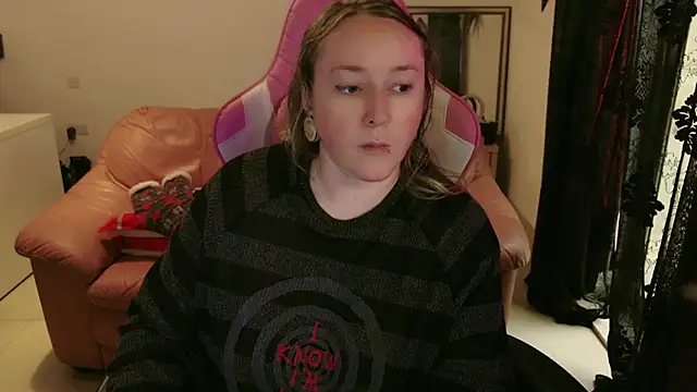 Snapshot of kisicaxx chatting on 02-09-25, 03:01 kisicaxx online show from 02-09-25, 03:01