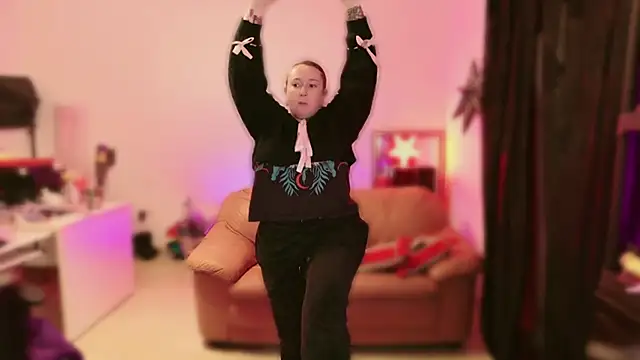 Snapshot of kisicaxx chatting on 03-05-25, 06:01 kisicaxx online show from 03-05-25, 06:01