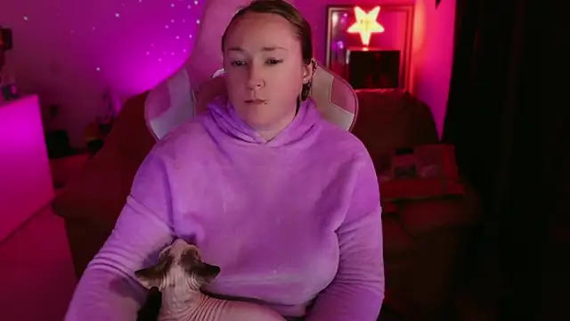 Snapshot of kisicaxx chatting on 03-10-25, 05:29 kisicaxx online show from 03-10-25, 05:29