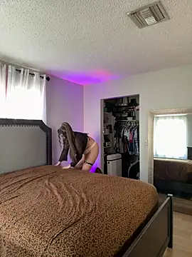 Snapshot of lovely_beast chatting on 02-12-25, 06:19 lovely beast online show from 02-12-25, 06:19