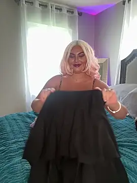 Snapshot of lovely_beast chatting on 09-08-25, 03:11 lovely beast online show from 09-08-25, 03:11