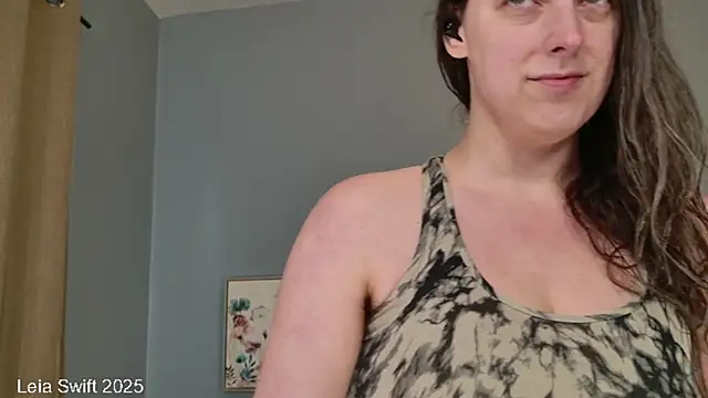 LeiaSwift online show from 02-08-25, 07:49