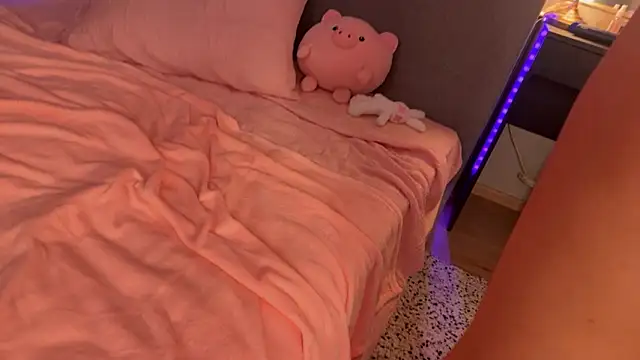  nitro emily  online show from 03-12-26, 11:38