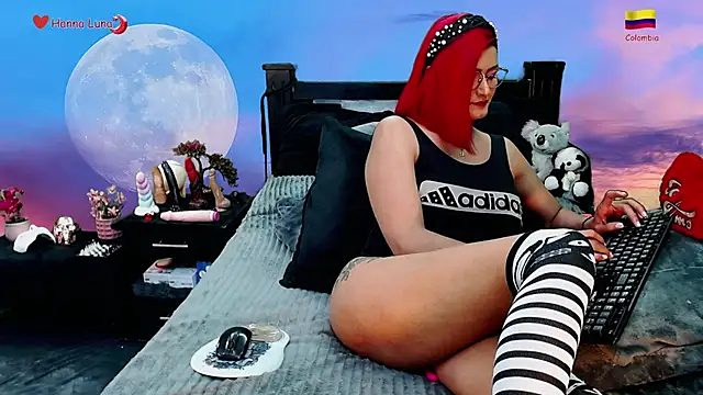 Snapshot of Hanna_Luna chatting on 09-25-25, 07:23 Hanna Luna online show from 09-25-25, 07:23