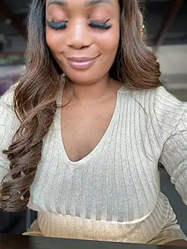 Snapshot of __Nessa__ chatting on 12-20-24, 05:29 Nessa online show from 12-20-24, 05:29