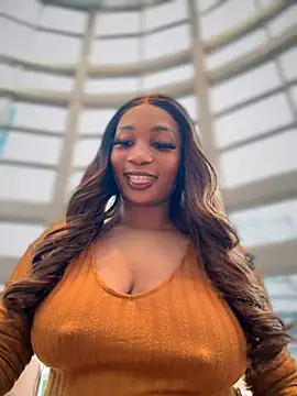 Snapshot of __Nessa__ chatting on 12-21-24, 12:59 Nessa online show from 12-21-24, 12:59