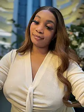 Snapshot of __Nessa__ chatting on 12-22-24, 01:11 Nessa online show from 12-22-24, 01:11