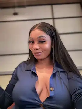 Snapshot of __Nessa__ chatting on 01-18-25, 03:27 Nessa online show from 01-18-25, 03:27