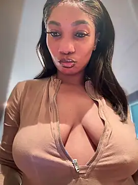   Nessa   online show from 10-05-25, 11:19