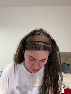 Snapshot of IrisBlues chatting on 12-15-25, 05:06 IrisBlues online show from 12-15-25, 05:06