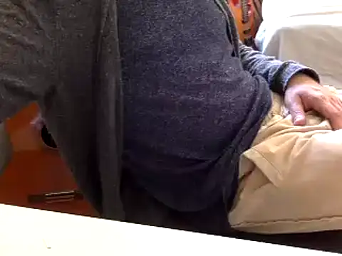 Snapshot of BADGUY2021 chatting on 01-03-25, 09:47 BADGUY2021 online show from 01-03-25, 09:47