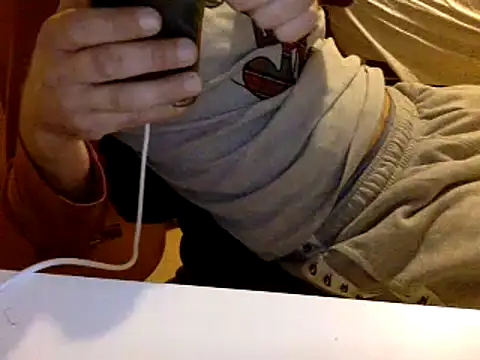 Snapshot of BADGUY2021 chatting on 01-16-25, 05:44 BADGUY2021 online show from 01-16-25, 05:44