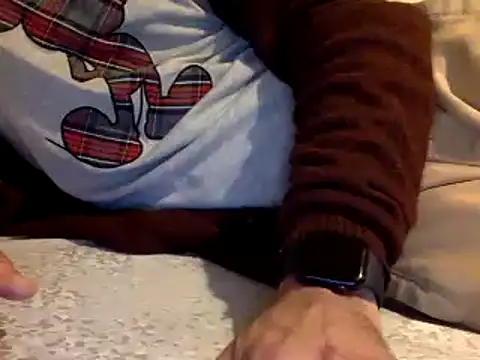 Snapshot of BADGUY2021 chatting on 02-11-25, 06:01 BADGUY2021 online show from 02-11-25, 06:01