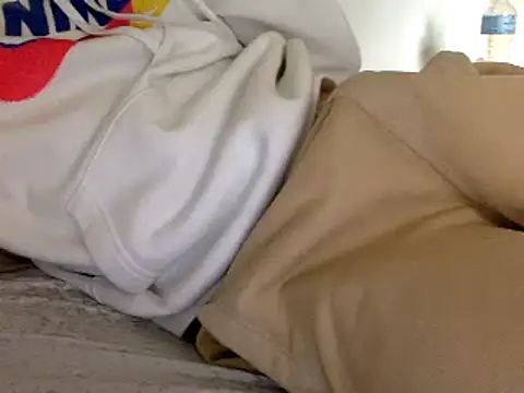 Snapshot of BADGUY2021 chatting on 02-21-25, 02:27 BADGUY2021 online show from 02-21-25, 02:27