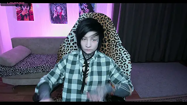 Snapshot of acid_trip1l chatting on 12-01-24, 07:03 acid trip1l online show from 12-01-24, 07:03