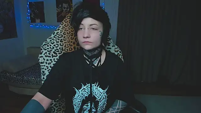 Snapshot of acid_trip1l chatting on 10-13-25, 09:15 acid trip1l online show from 10-13-25, 09:15