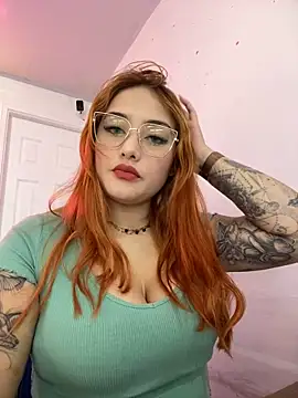 Snapshot of Tulipa_ chatting on 03-04-25, 08:38 Tulipa online show from 03-04-25, 08:38