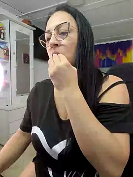 Ameliarizo online show from 02-13-26, 11:01