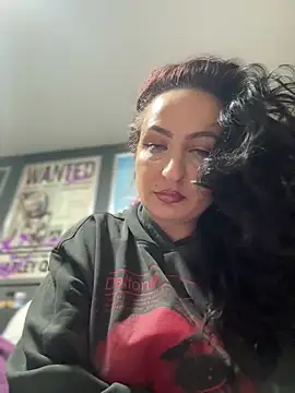 Snapshot of itsCassie chatting on 01-28-25, 05:56 itsCassie online show from 01-28-25, 05:56