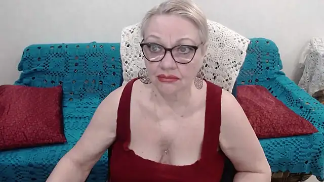 Snapshot of xHoneyLadyx chatting on 05-14-26, 12:23 xHoneyLadyx online show from 05-14-26, 12:23