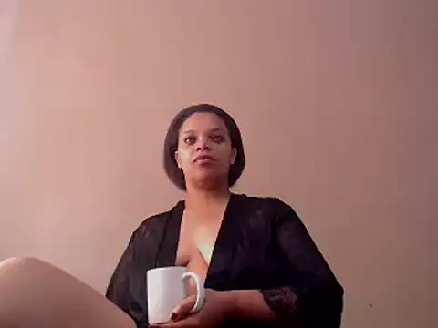 Snapshot of Lustfuleyez chatting on 01-13-25, 06:27 Lustfuleyez online show from 01-13-25, 06:27