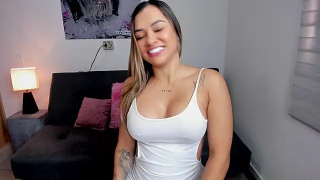 sararestrepo online show from 10-30-25, 02:29