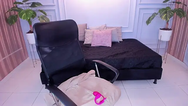 sararestrepo online show from 01-10-26, 06:09